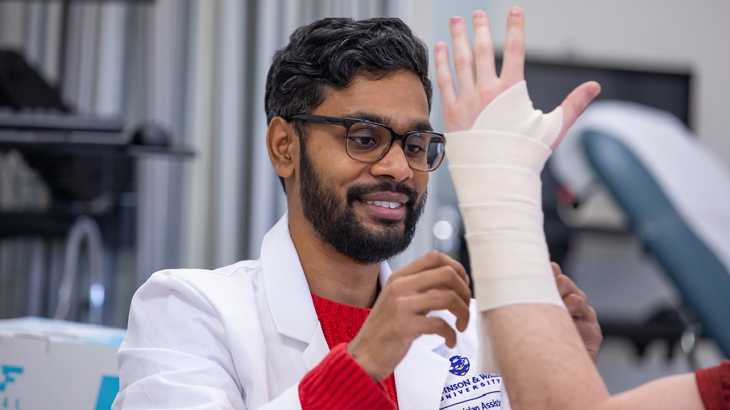 physician assistant splinting