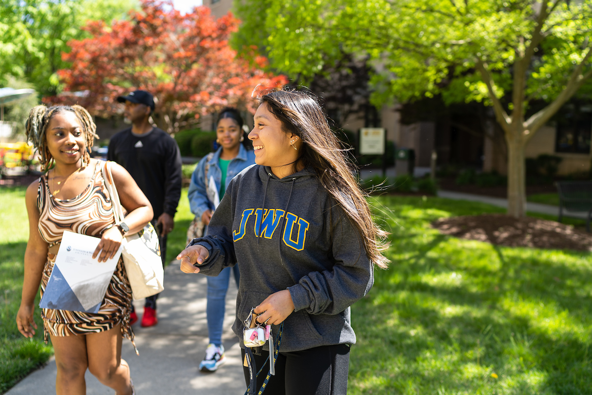 family touring JWU Charlotte campus