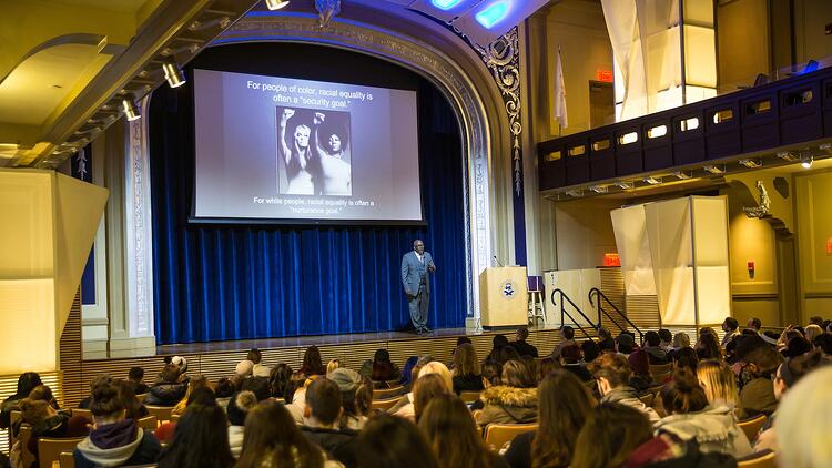 JWU students make up the audience listening to NPR's Eric Deggans.